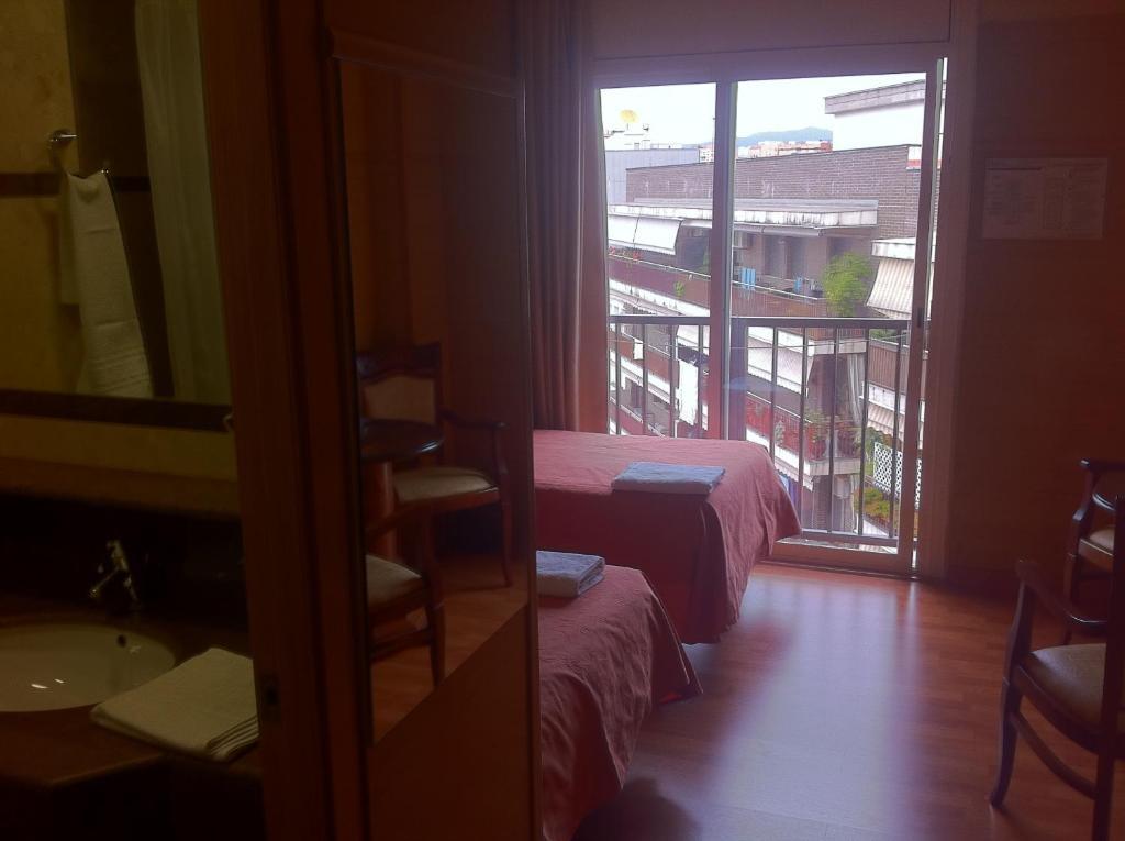 Hotel Ric Sabadell Pokoj fotografie